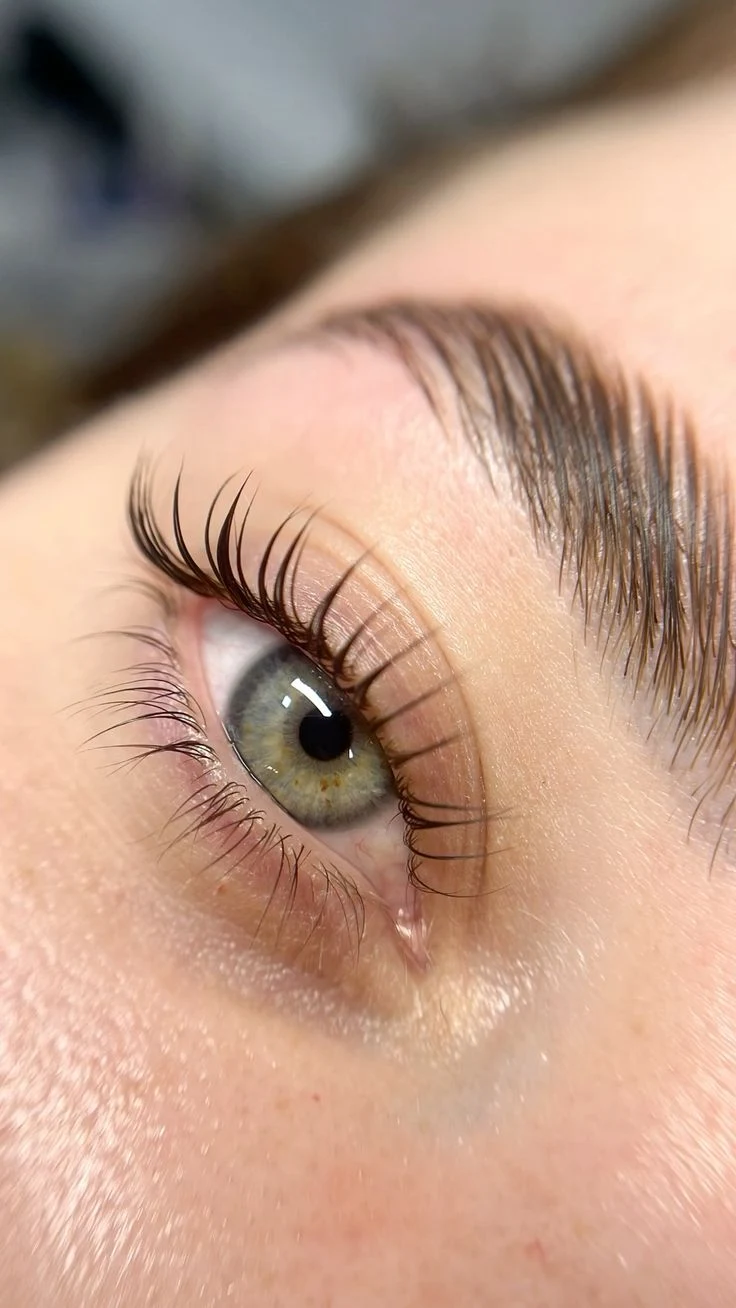 Brow HD (Re-Definición de Cejas)